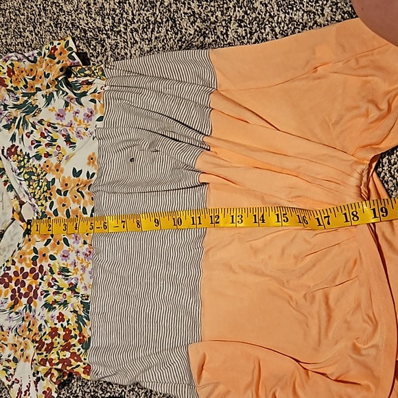 Maurices new with tag size Small women shrit. Flowers, strips and pink - Picture 6 of 8